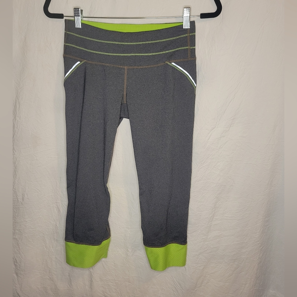 ATHLETA Vibe Relay Leggings Size Small